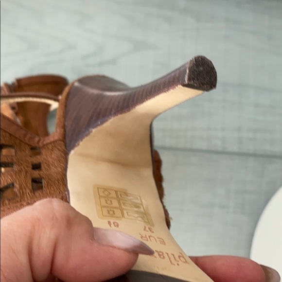 Pilar Abril leather suede open toe ankle heels - Picture 13 of 15